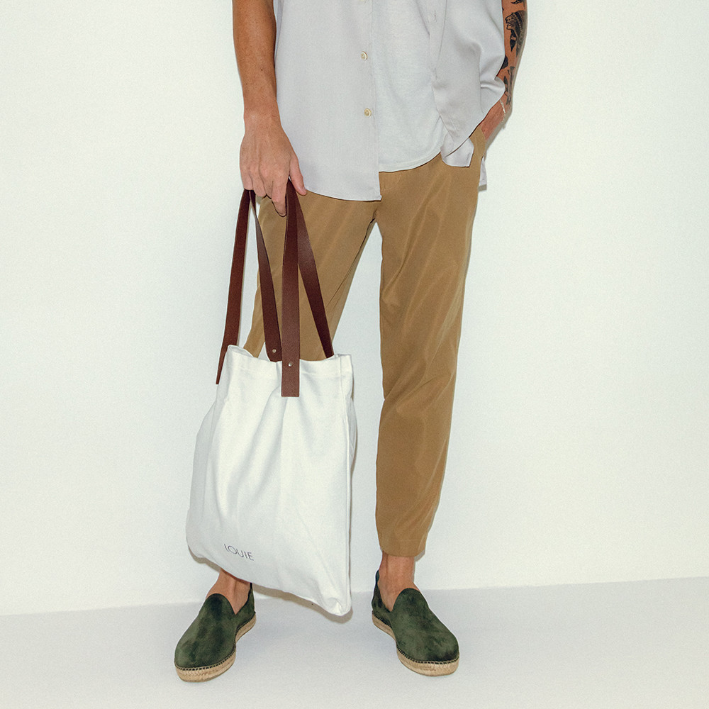 A tote clearance bag